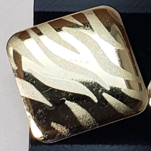 Bold Gold Tone Zebra Print Stud Earrings – Retro Animal Print Statement Jewelry - Picture 5 of 7